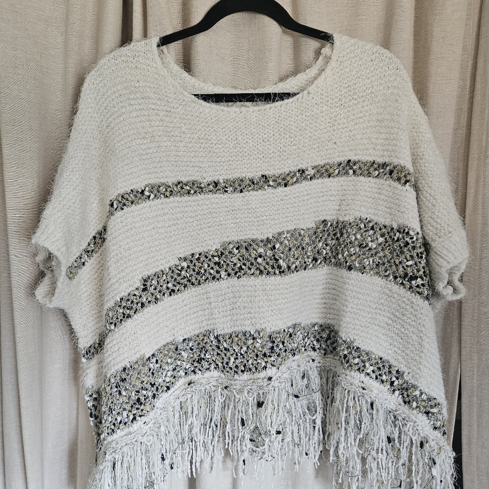 Anthropologie Moth Poncho, NWT , Size Large.